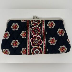 VERA BRADLEY: Clutch/Wallet Organizer. Pirouette Black. Retired.